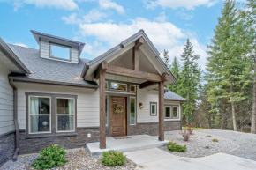 Overlooking Lake View with 3 BR Game Room for 12 guests